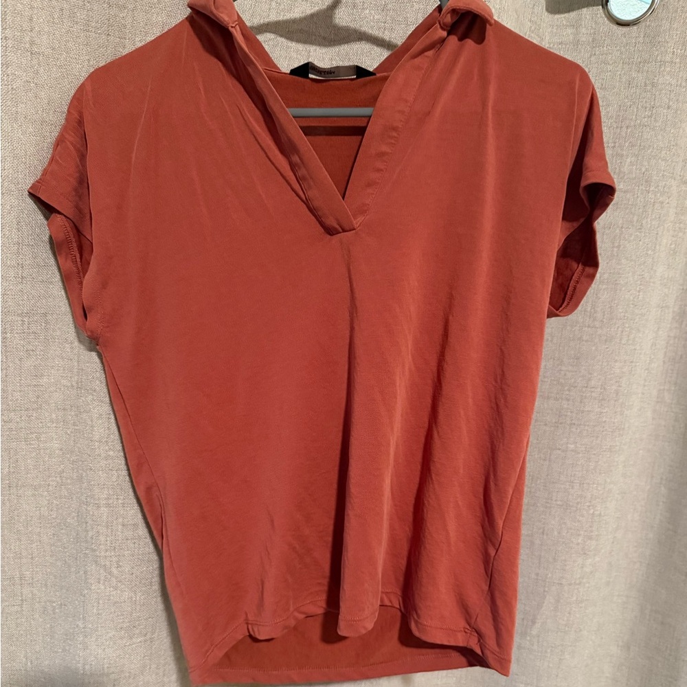 Vera Wang Women's V-Neck Short Sleeve Top - Rust